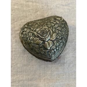 Vintage Silver Heart Jewelry Box – Floral Etched Trinket Box